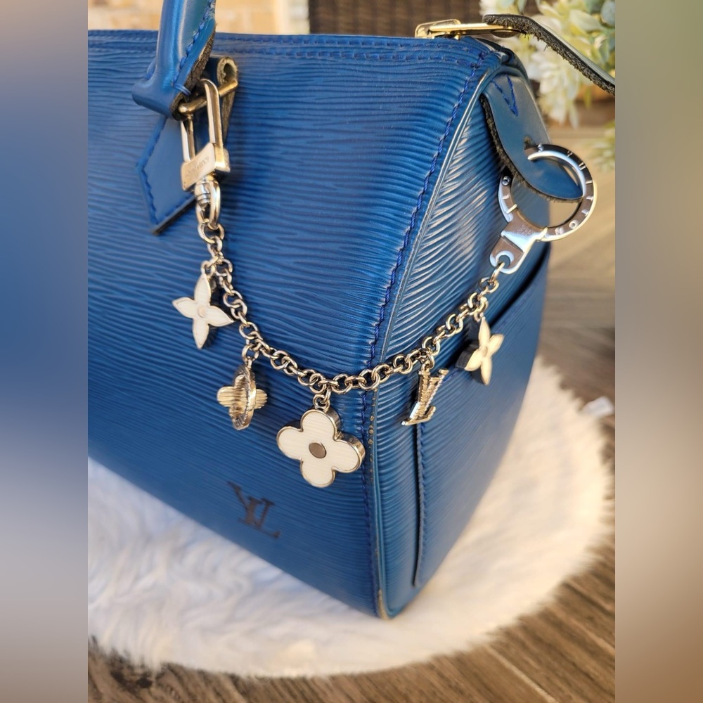 Silver Fleur D'Epi Chain Bag Charm - Picture 6 of 12